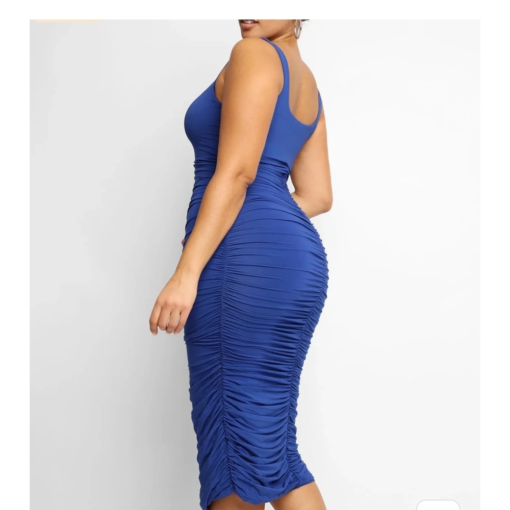Blue Square Neck Bodycon Midi Dress - Picture 3 of 5